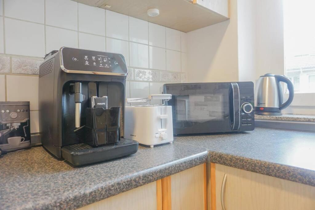 Apartment In Wuppertal - Charmante 3-Zimmer-Oase Mit Kamin Und Badewanne Екстериор снимка