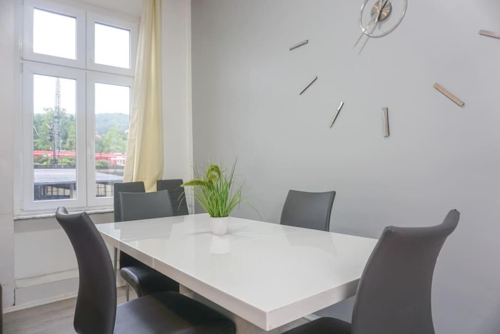 Apartment In Wuppertal - Charmante 3-Zimmer-Oase Mit Kamin Und Badewanne Екстериор снимка