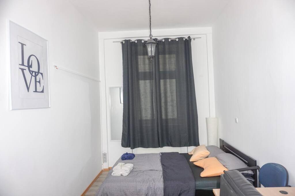 Apartment In Wuppertal - Charmante 3-Zimmer-Oase Mit Kamin Und Badewanne Екстериор снимка