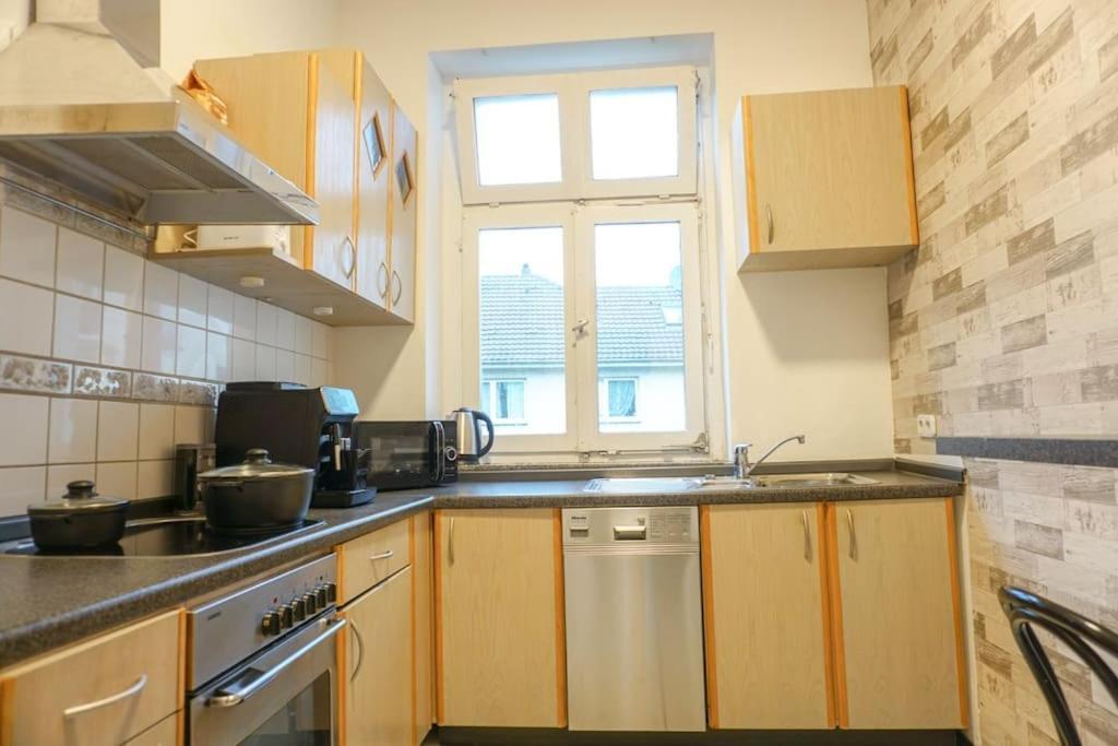 Apartment In Wuppertal - Charmante 3-Zimmer-Oase Mit Kamin Und Badewanne Екстериор снимка